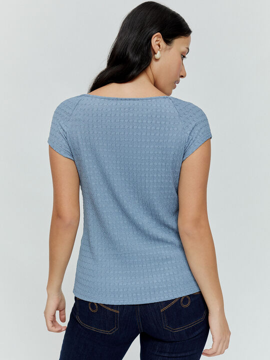 CAMISETA DETALLE ABERTURA azul blush image number null