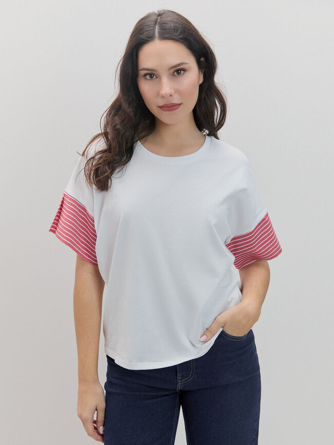 CAMISETA DETALLE MANGA Rojo