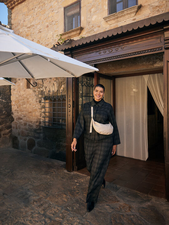 PANTALON CUADROS Estampado 1 image number null