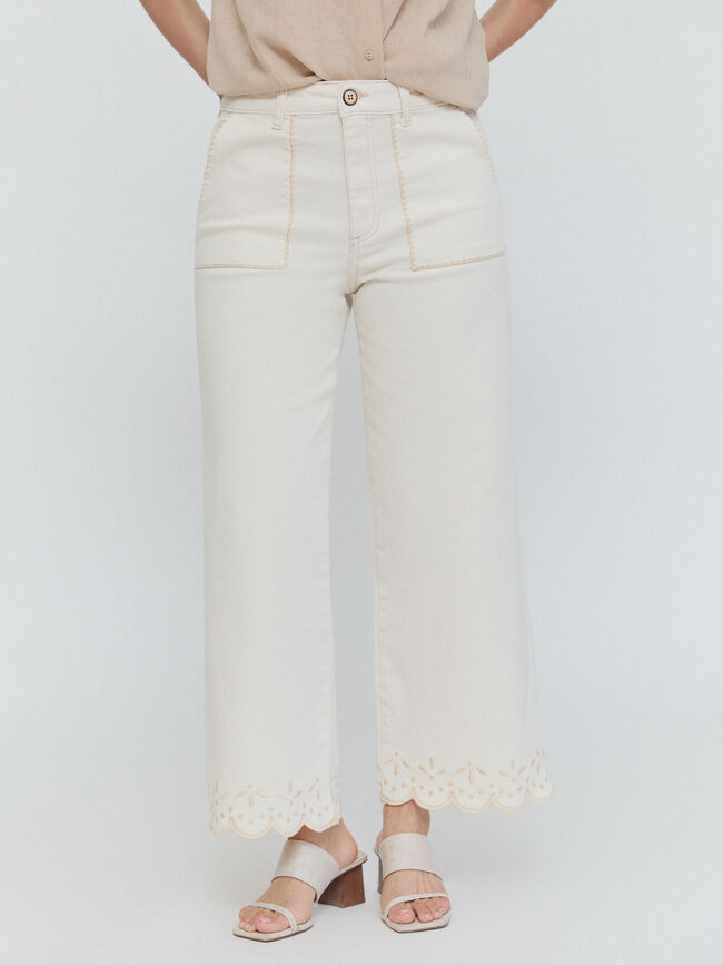 PANTALON DETALLE BORDADO Crudo