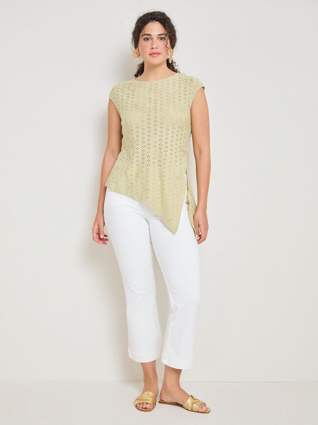 CAMISETA PICO LATERAL EYELET BORDADO Pistacho