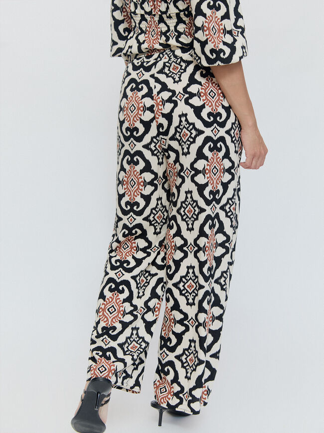 PANTALON RECTO GOMA Negro