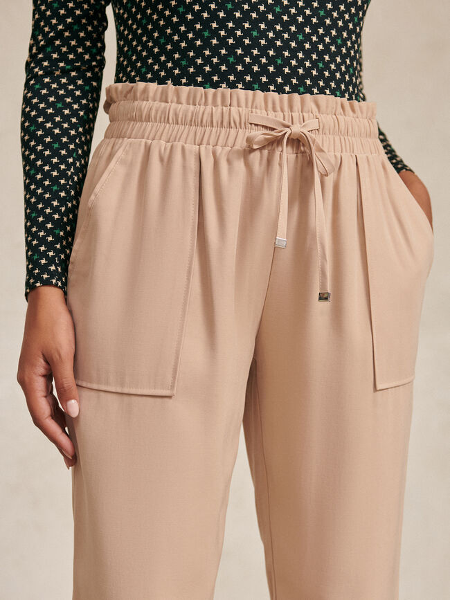 Pantalón jogger Beige