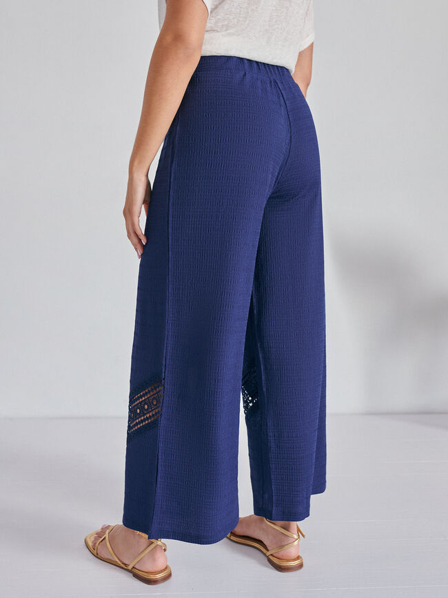 PANTALÓN TEXTURA BORDADO Azul Marino