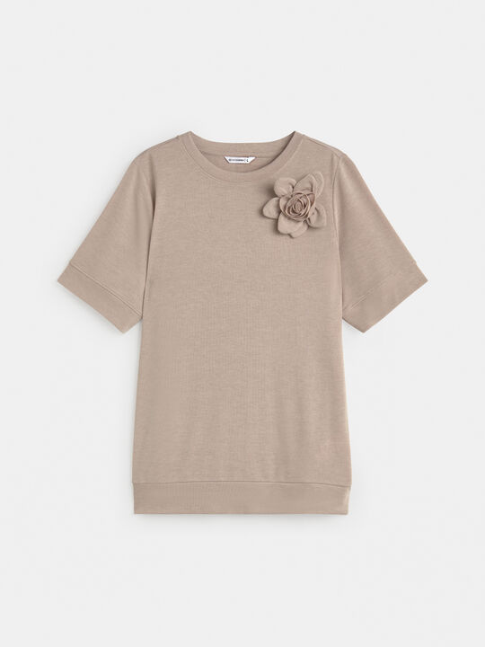 CAMISETA FLOR 3D Piedra image number null