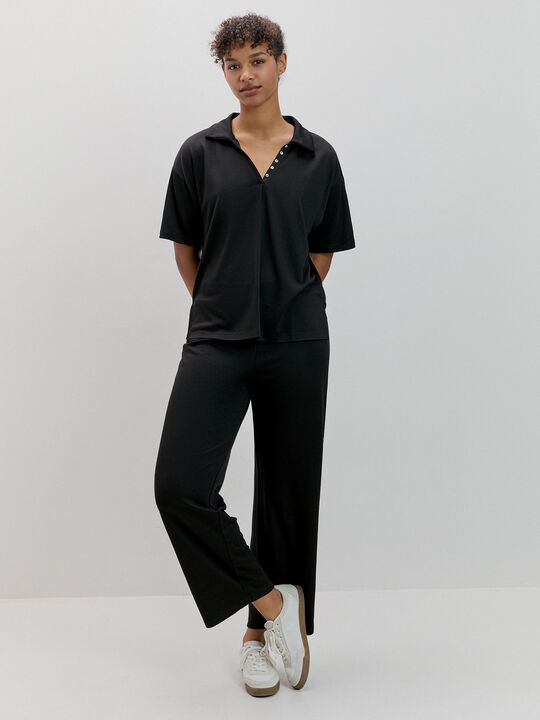 CAMISETA CUELLO CAMISERO Negro image number null