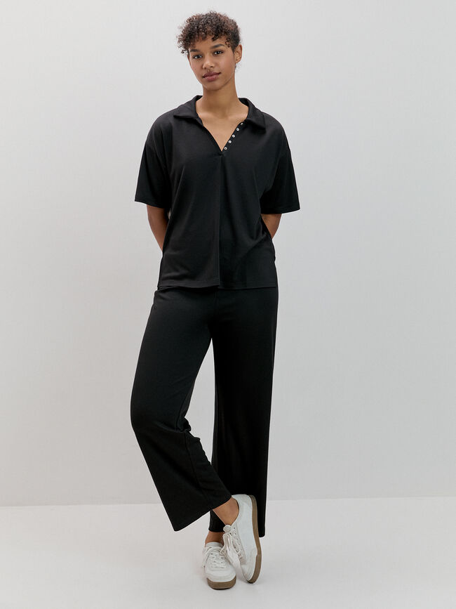 CAMISETA CUELLO CAMISERO Negro