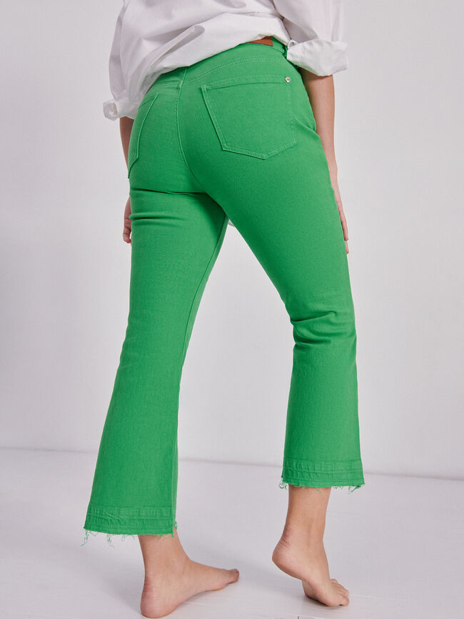 ACAMPANADO CAPRI Verde Brillante