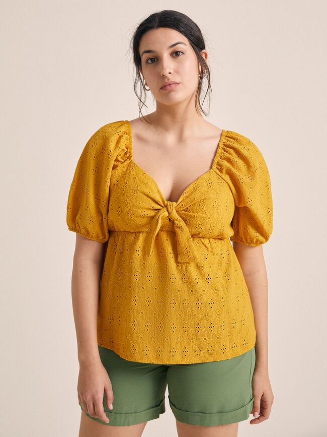 camiseta detalle lazo Mostaza