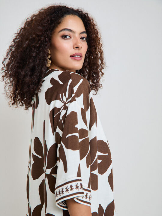 KIMONO ESTAMPADO Marron Oscuro image number null