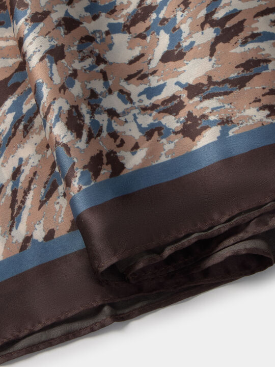 PAÑUELO ESTAMPADO SATINADO Marron Oscuro image number null