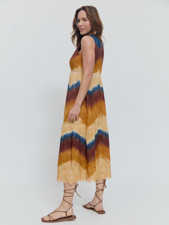 VESTIDO BORDADO SUIZO Marron image number null