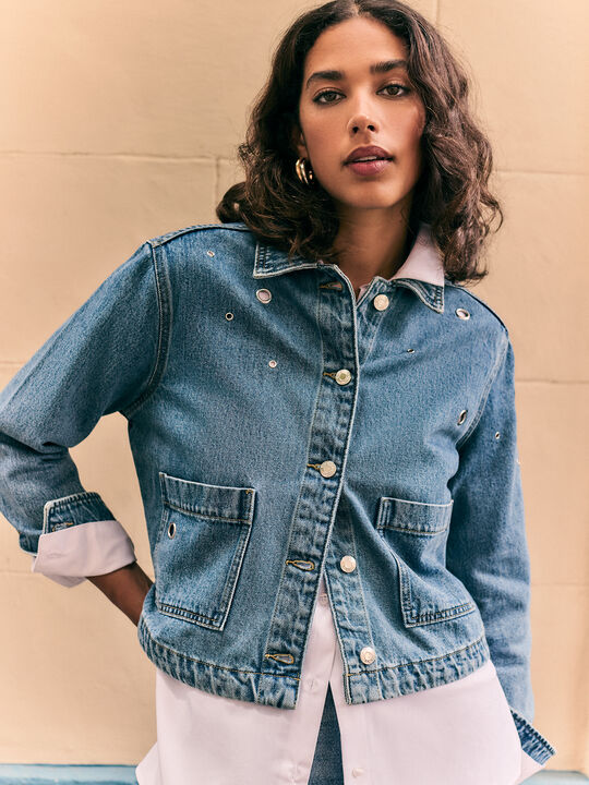 CHAQUETA CORTA OJALES Mid blue image number null