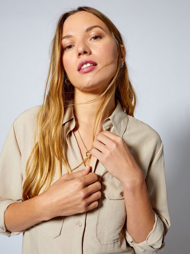 Camisa con bolsillos Beige
