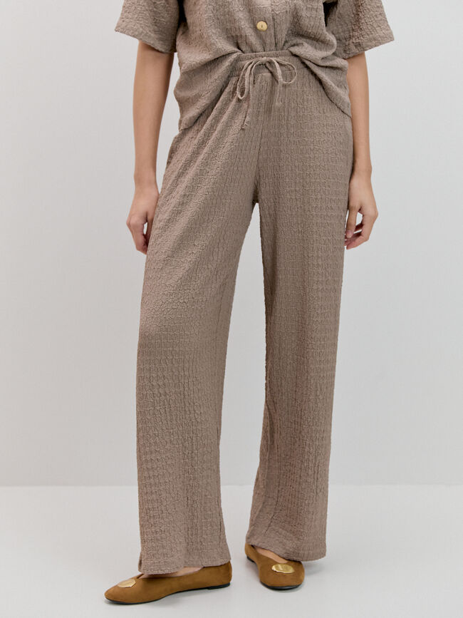 PANTALON TEXTURA Vison