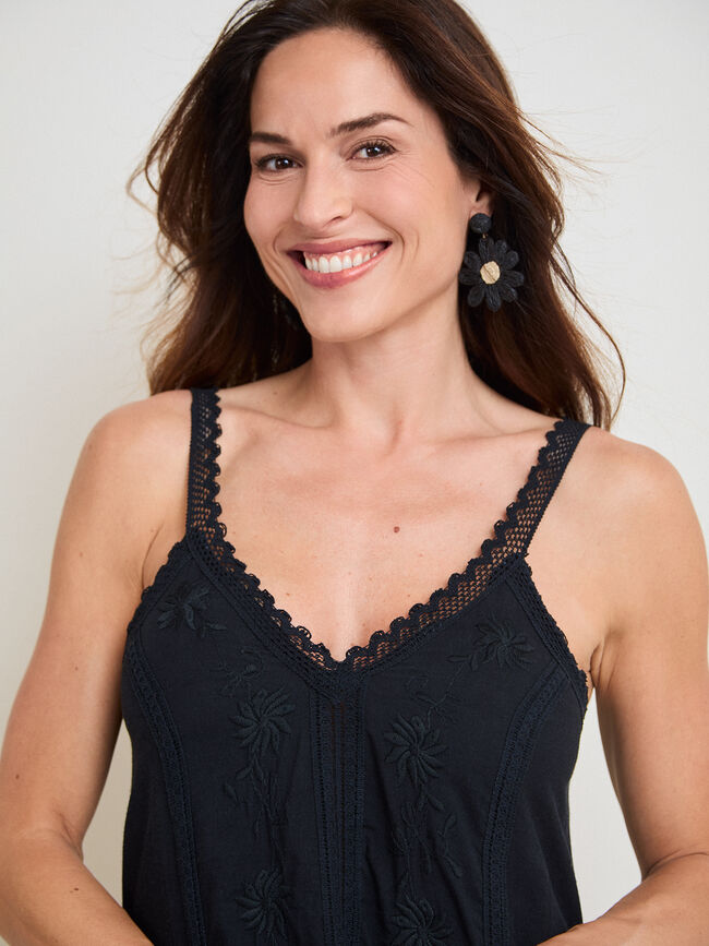 VESTIDO BORDADO Negro