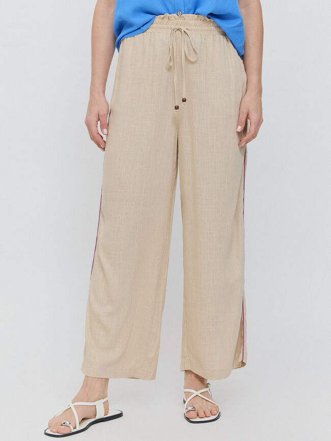 PANTALON DETALLE LATERAL Camel
