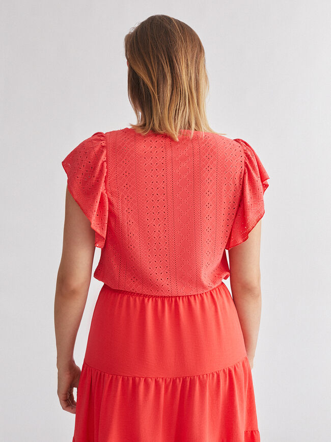 Top calados con volante en mangas Coral