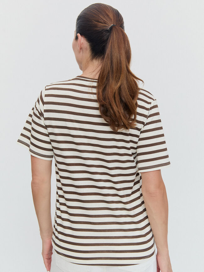 CAMISETA CUELLO PICO Estampado 3