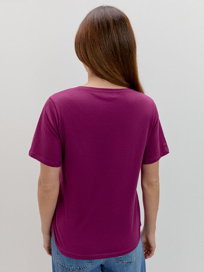CAMISETA CUELLO PICO Berenjena